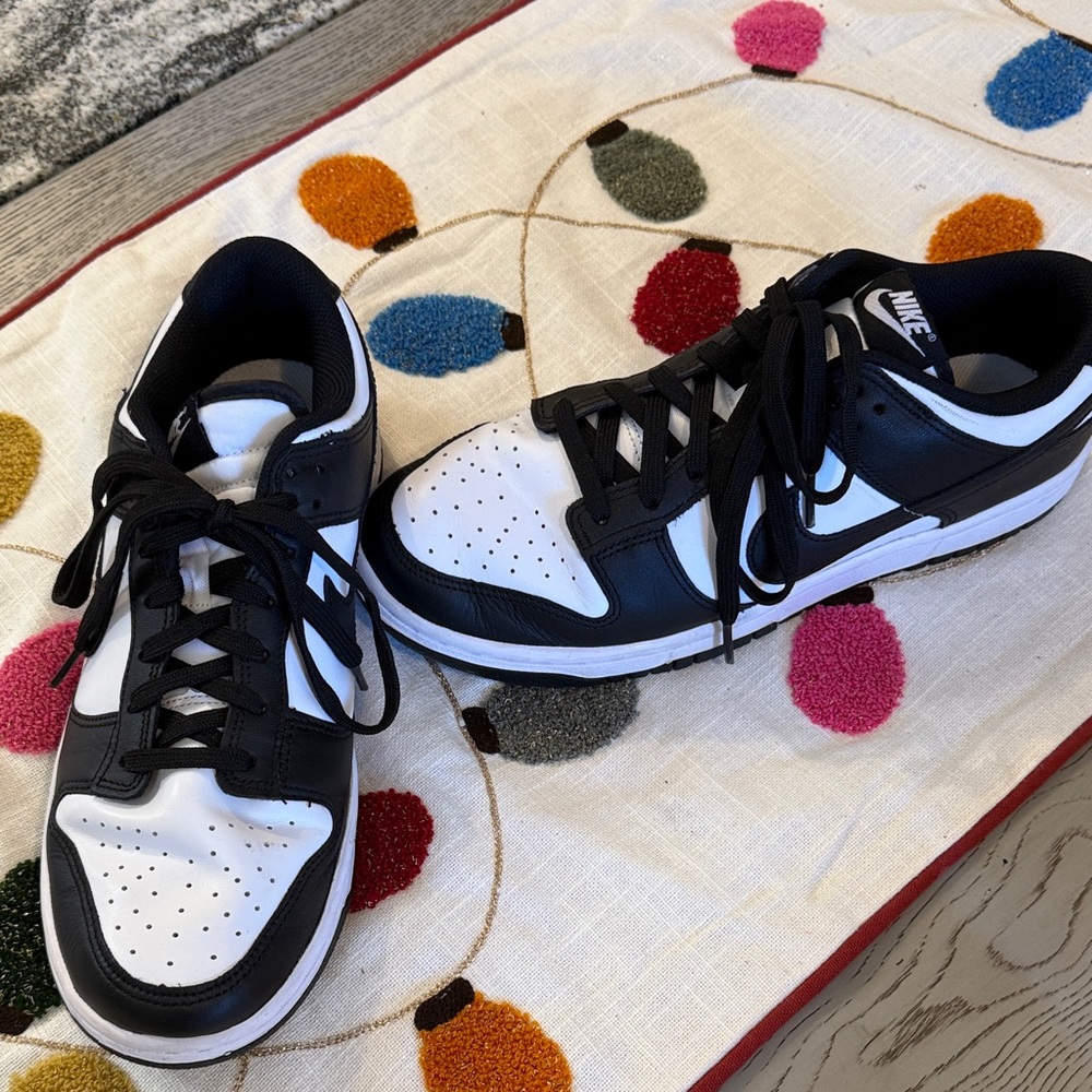 Nike Black and White Athletic Shoes